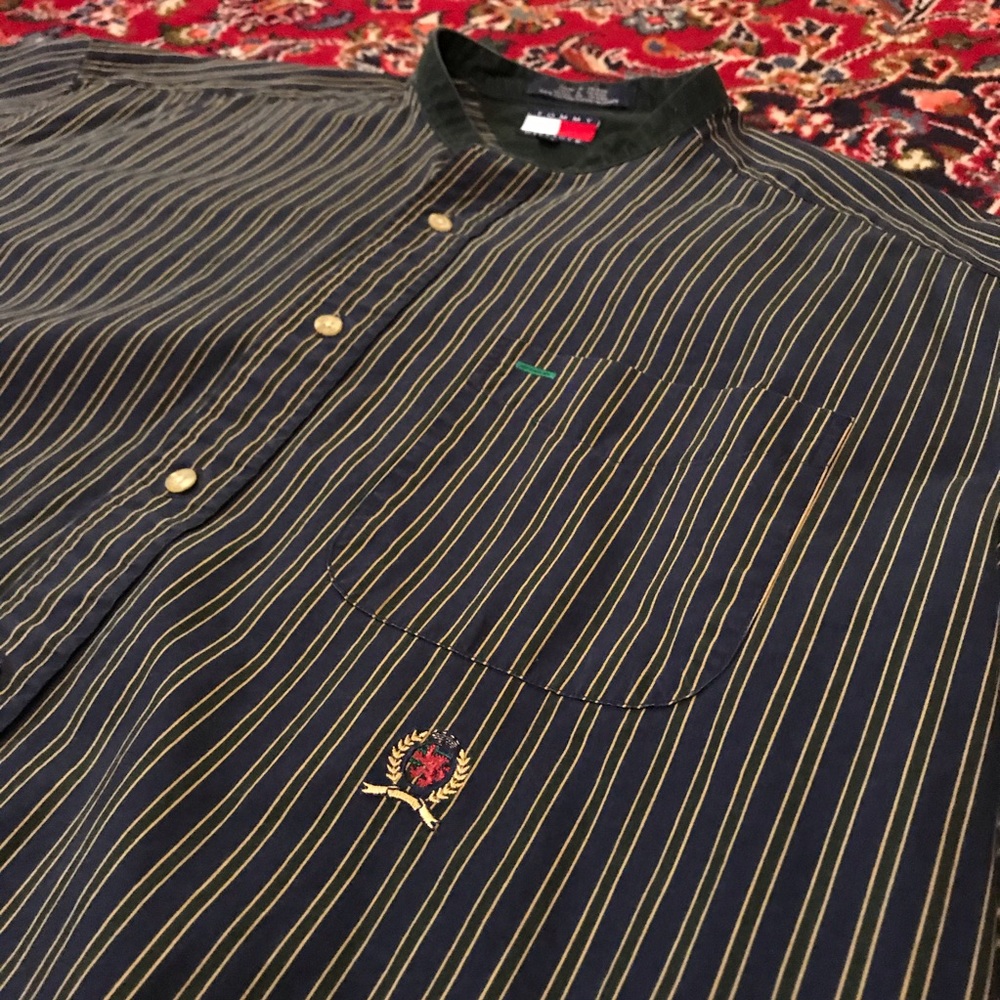 Vintage Tommy button up with band collar.